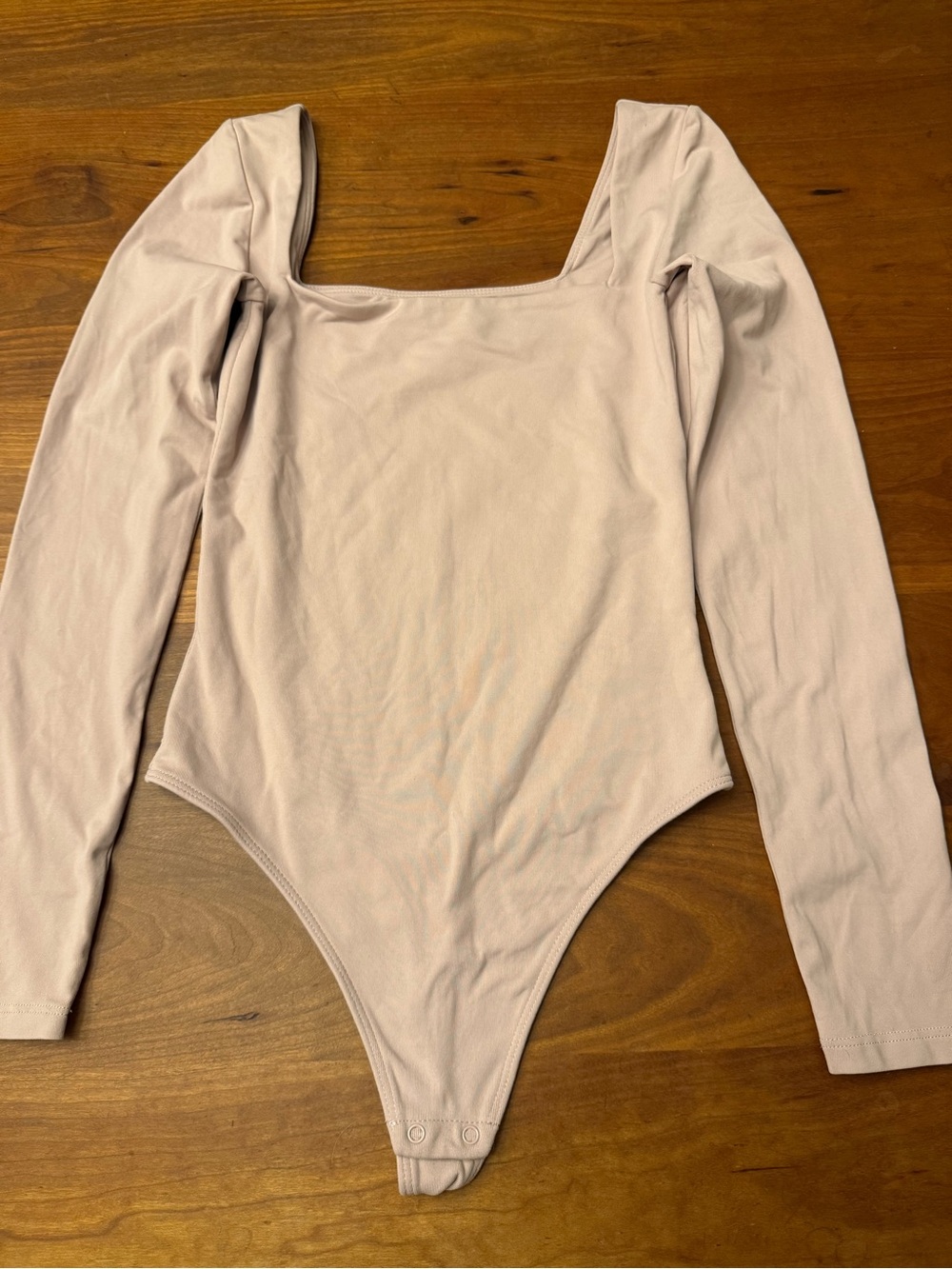ARITZIA BABATON  One-Piece long sleeve  Bodysuit in Light Mauve size Small S EUC